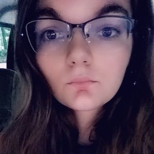 Meet your Posher, Kendra